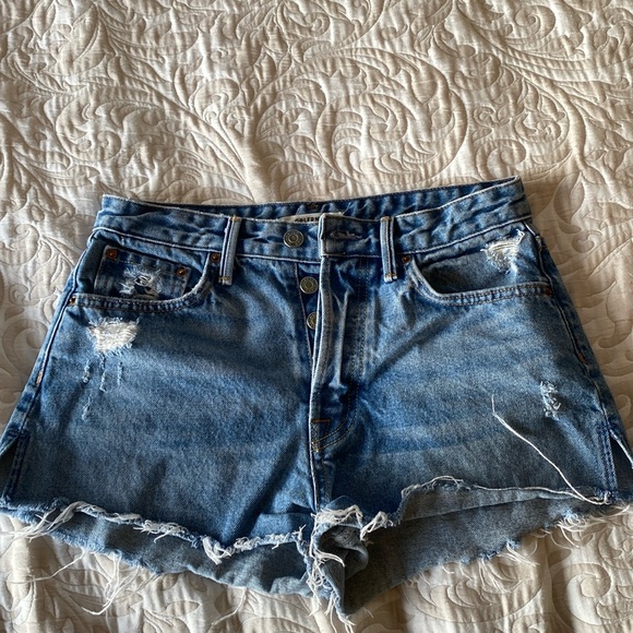 GRLFRND Jean Shorts - Picture 1 of 8